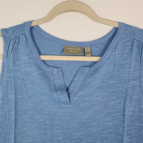 NEW NATURALS D & CO. Tank Top Women's Sz 1XP Blue Cotton Rayon Sleeveless Pocket - Picture 3 of 6